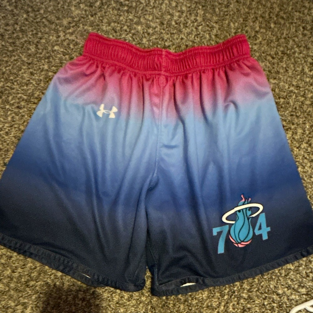 Under Armour Men's 704 Basketball Shorts SS 2025 Blue Red Gradient UJKS2RM